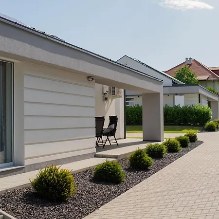 Twins Apartman Heviz Exterior photo